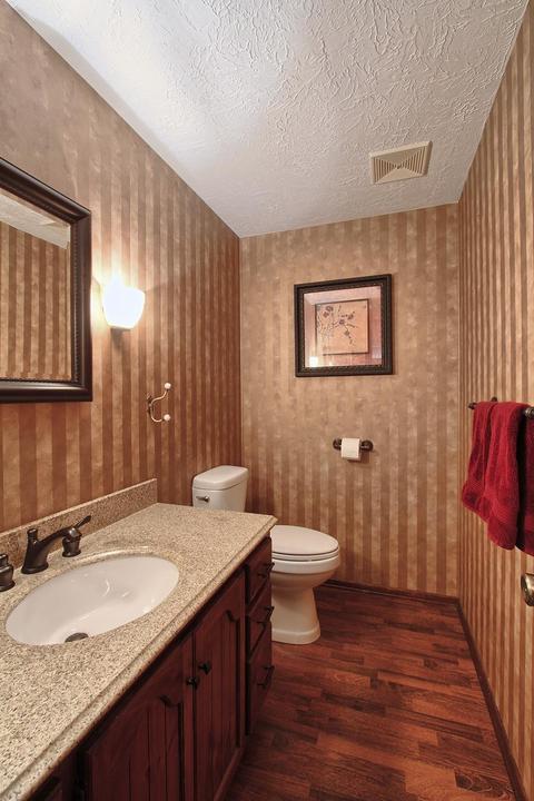 3318 Linsan Dr, Cincinnati, OH 45239 photo 14