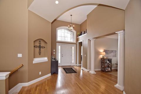 907 Pine Valley Ln, Cincinnati, OH 45245 photo 3