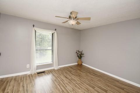 1058 Crisfield Dr, Cincinnati, OH 45245 photo 14