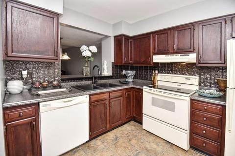 1058 Crisfield Dr, Cincinnati, OH 45245 photo 5