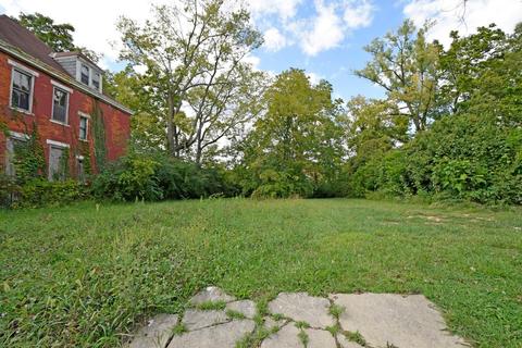 3309 Hackberry St, Cincinnati, OH 45207 photo 3