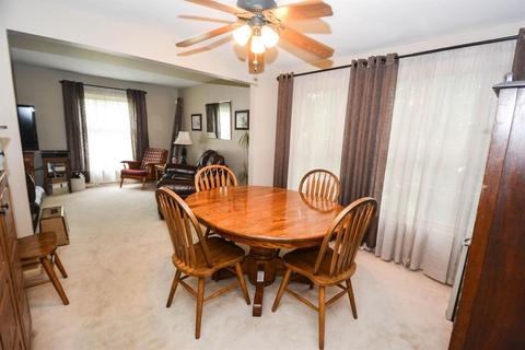 5533 Foxrun Ct, Cincinnati, OH 45239 photo 5