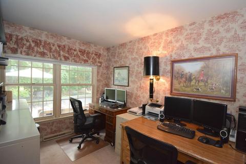 5533 Foxrun Ct, Cincinnati, OH 45239 photo 10