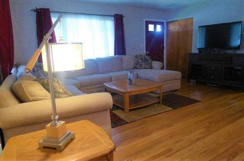 981 Thunderbird Dr, Cincinnati, OH 45231 photo 2