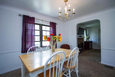 8325 Mayfair St, Cincinnati, OH 45215 photo 4