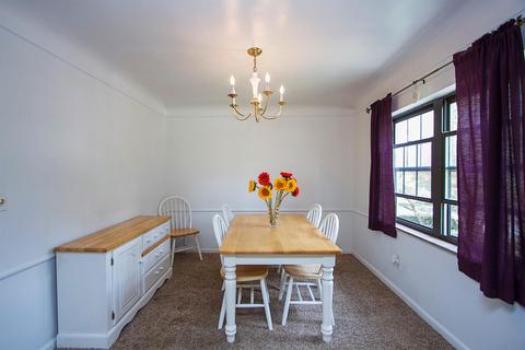 8325 Mayfair St, Cincinnati, OH 45215 photo 3
