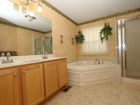 527 Conrad Dr, Cincinnati, OH 45231 photo 29