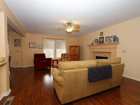 527 Conrad Dr, Cincinnati, OH 45231 photo 5