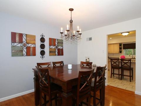 896 Bradbury Rd, Cincinnati, OH 45245 photo 5