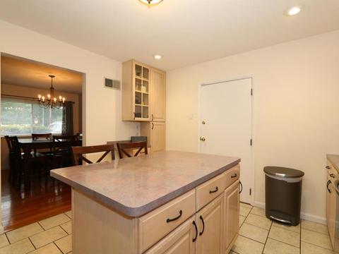 896 Bradbury Rd, Cincinnati, OH 45245 photo 8