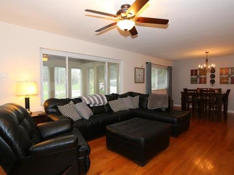 896 Bradbury Rd, Cincinnati, OH 45245 photo 2