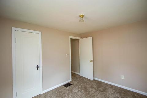 8355 Cherry Ln, Cincinnati, OH 45255 photo 20