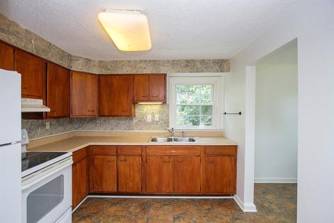 8355 Cherry Ln, Cincinnati, OH 45255 photo 9