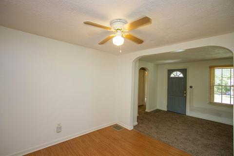 8355 Cherry Ln, Cincinnati, OH 45255 photo 5