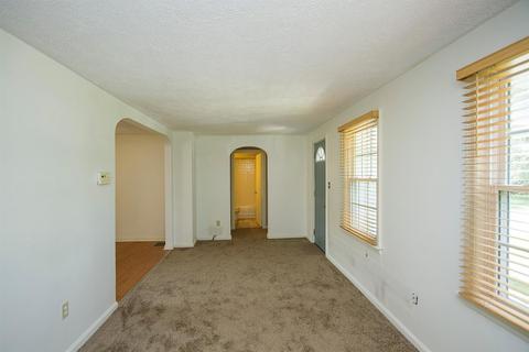 8355 Cherry Ln, Cincinnati, OH 45255 photo 6