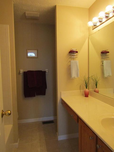 988 Apple Gate, Cincinnati, OH 45245 photo 22