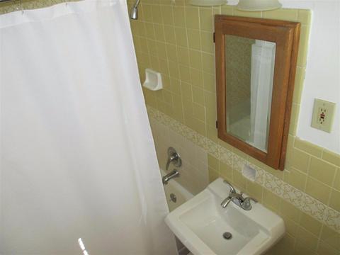 101 Burley Cir, Greenhills, OH 45218 photo 8