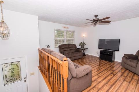 1070 Saddleback Dr, Batavia, OH 45103 photo 3
