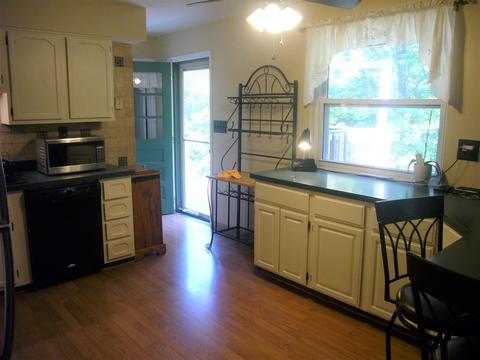 1165 Meredith Dr, Cincinnati, OH 45231 photo 4