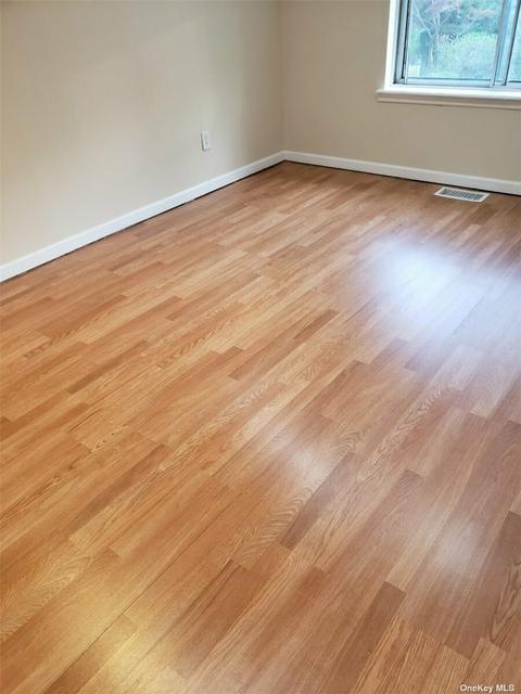 1126 Hearthstone Dr, Cincinnati, OH 45231 photo 7