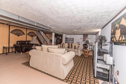 8301 Bobolink Dr, Cincinnati, OH 45231 photo 11