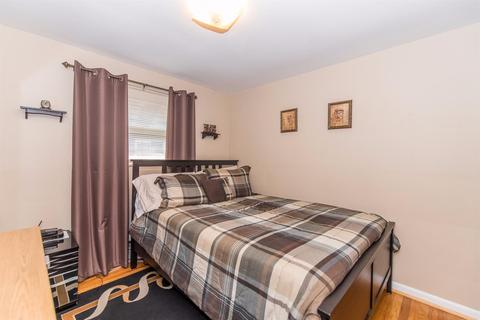 8301 Bobolink Dr, Cincinnati, OH 45231 photo 9
