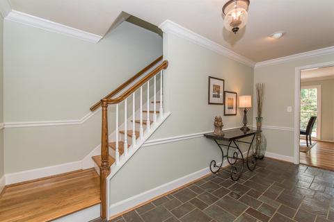 6017 Ropes Dr, Cincinnati, OH 45244 photo 3