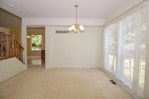 446 Ashworth Ct, Cincinnati, OH 45255 photo 5