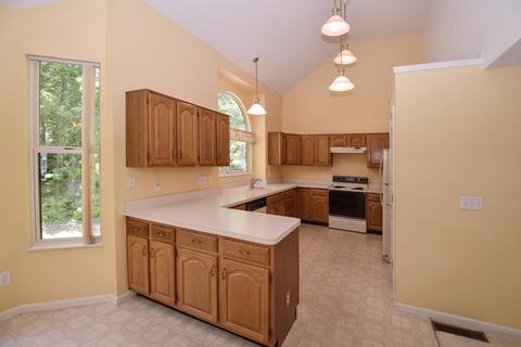 446 Ashworth Ct, Cincinnati, OH 45255 photo 7