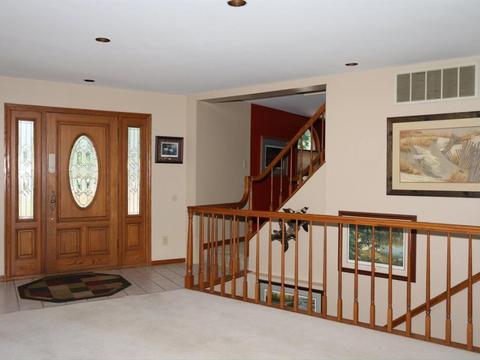 490 Fleming Rd, Cincinnati, OH 45231 photo 2