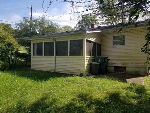 4645 Ashtree Dr, Cincinnati, OH 45223 photo 2