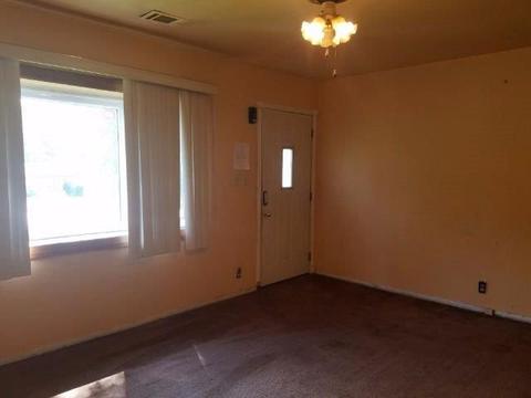 4645 Ashtree Dr, Cincinnati, OH 45223 photo 3