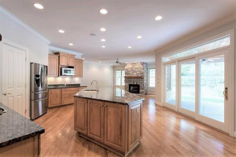 343 Summer View Dr, Cincinnati, OH 45255 photo 9