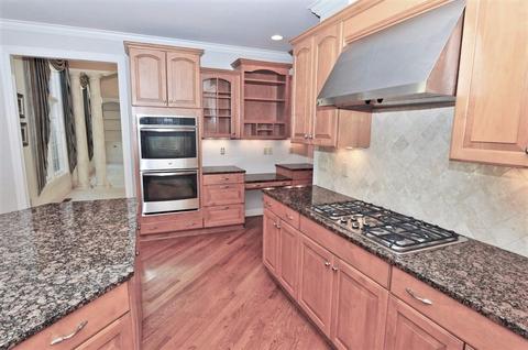 343 Summer View Dr, Cincinnati, OH 45255 photo 8