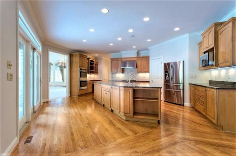 343 Summer View Dr, Cincinnati, OH 45255 photo 6