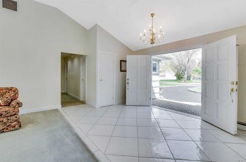 541 Rancho Ln, Cincinnati, OH 45244 photo 4