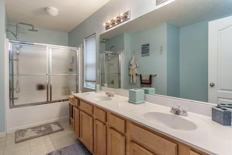 4686 Riley Ln, Cincinnati, OH 45227 photo 26