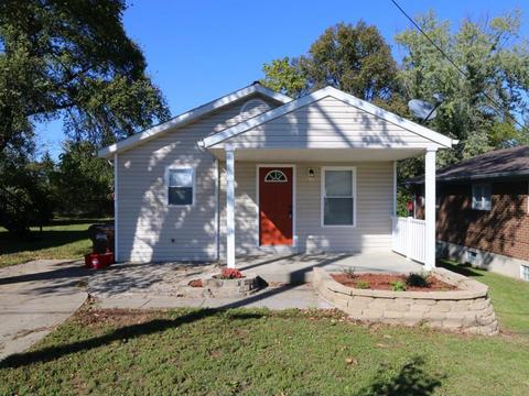 668 Jackson St, Lincoln Heights, OH 45215 photo 3