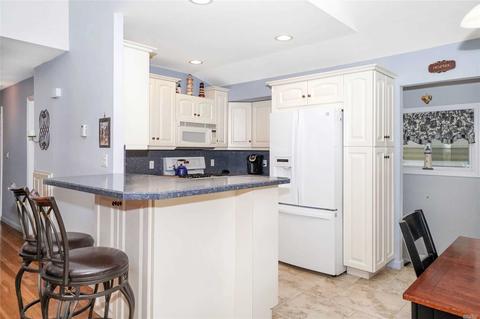 875 Anson Dr, Cincinnati, OH 45245 photo 4