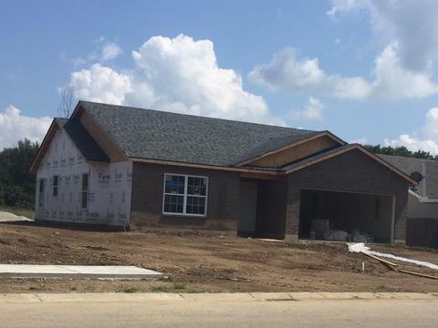 2017 Jackson Ln, Middletown, OH 45044 photo 1