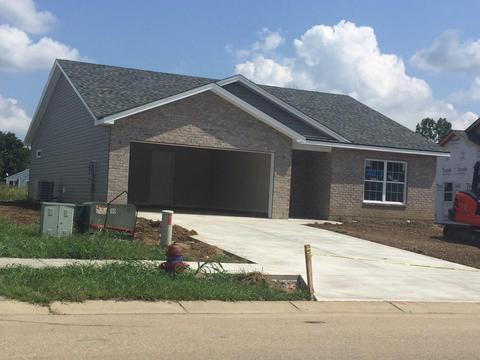 2013 Jackson Ln, Middletown, OH 45044 photo 1