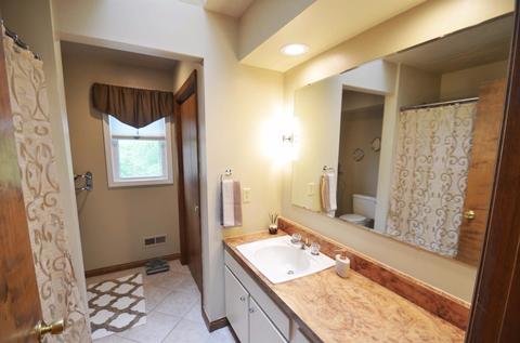 2354 Devils Backbone Rd, Cincinnati, OH 45233 photo 17