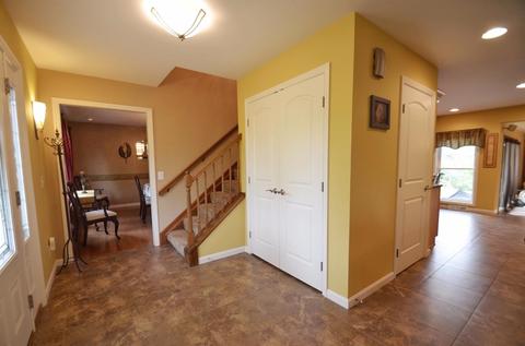 2354 Devils Backbone Rd, Cincinnati, OH 45233 photo 2