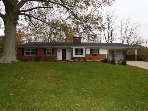 8880 Sandymar Dr, Cincinnati, OH 45242 photo 1