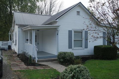 405 Bourbon St, Blanchester, OH 45107 photo 2