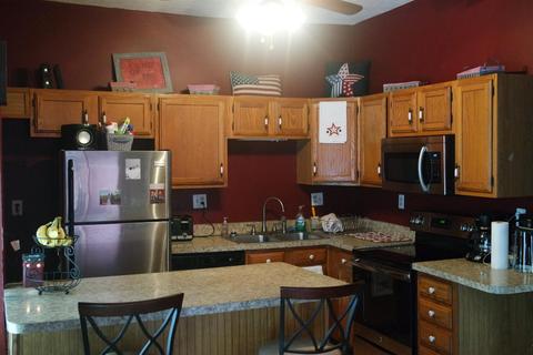 405 Bourbon St, Blanchester, OH 45107 photo 3