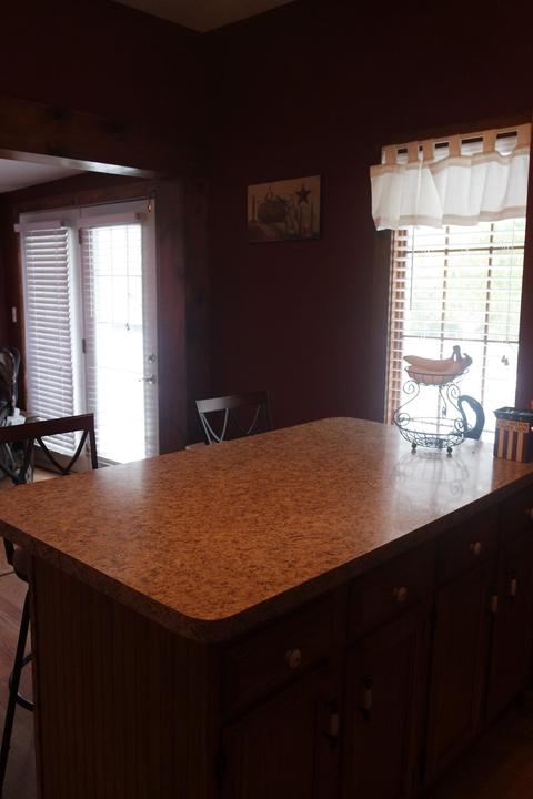 405 Bourbon St, Blanchester, OH 45107 photo 4