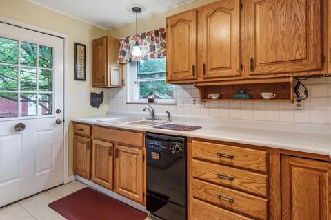 1115 Murkett Ct, Cincinnati, OH 45231 photo 3