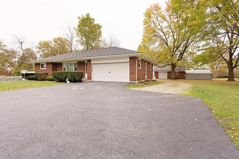 619 Bourbon St, Blanchester, OH 45107 photo 2