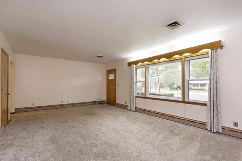 619 Bourbon St, Blanchester, OH 45107 photo 5